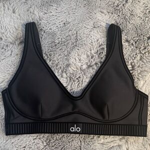 ALO Yoga Airlift Line Up Bra